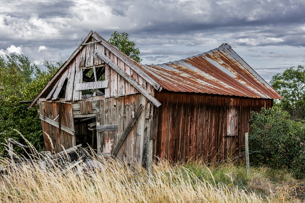 A decaying structure just like Weebly's decaying product.